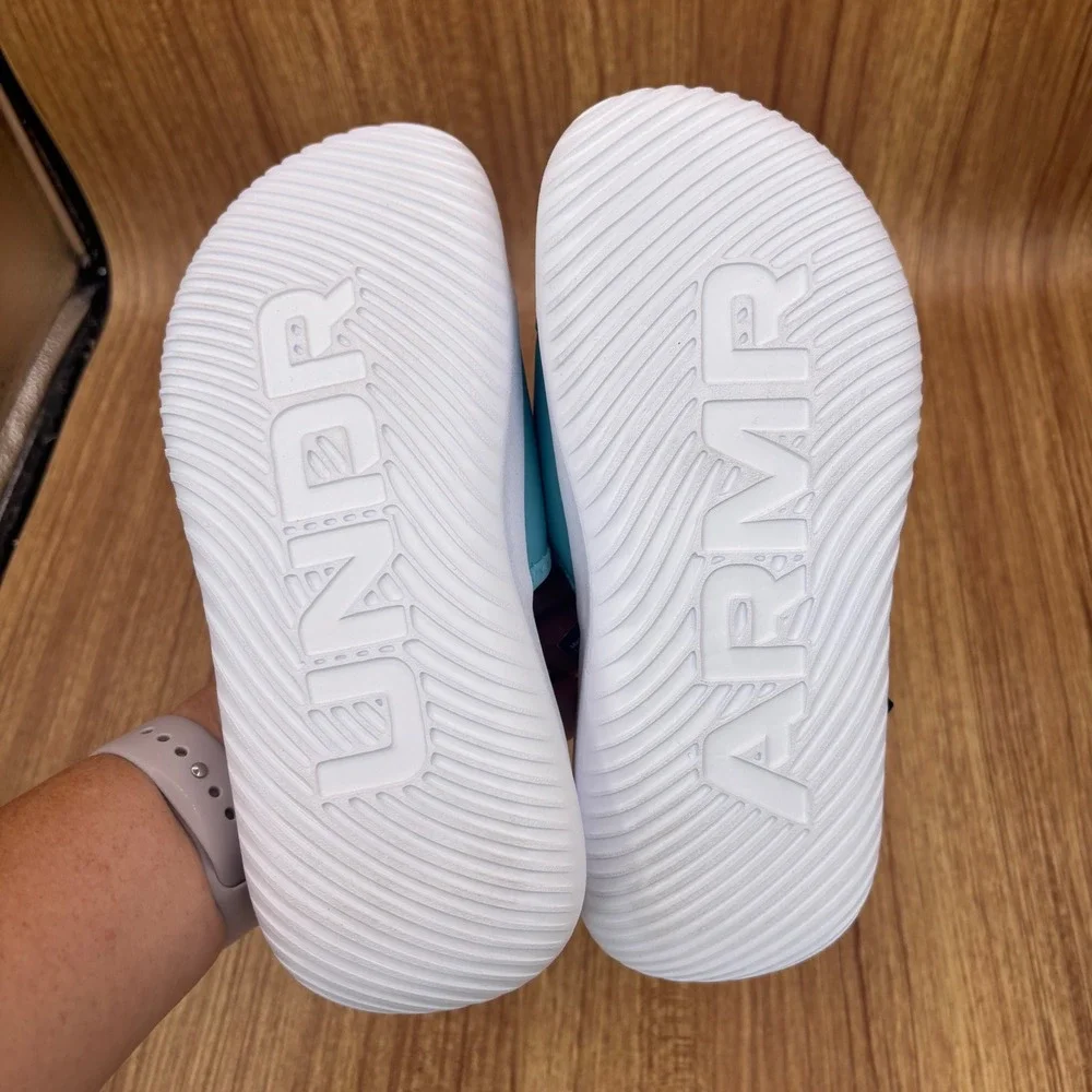 Under Armour Ignite Pro 8 Girls Size 2Y Blue White Adjustable Slide Sandals NEW